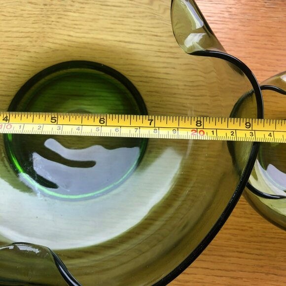 Green Scalloped Bowl Set Chip & Dip Glass Anchor Hocking Bowls Set of 2 - Picture 4 of 6